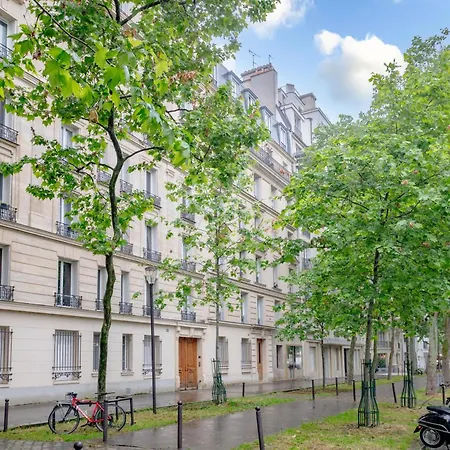 Near Eiffel Tower 1br 4p Charming Apartmán Paříž