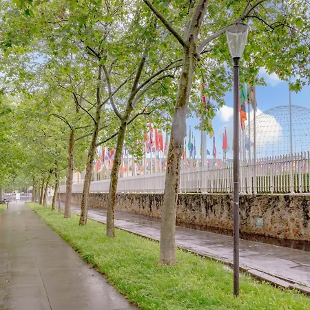 Near Eiffel Tower 1br 4p Charming Apartmán Paříž